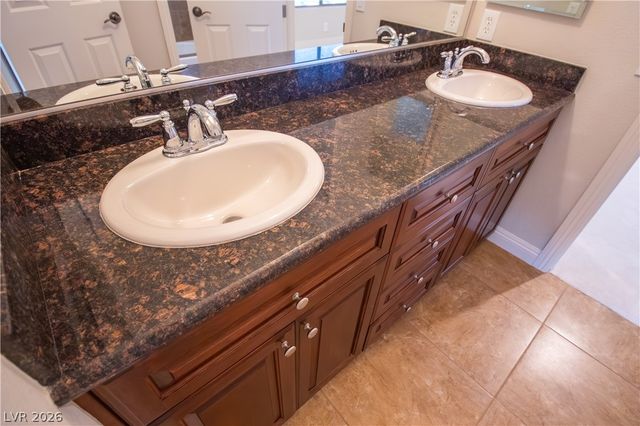 7614 Noche Oscura Circle, Las Vegas, NV 89139