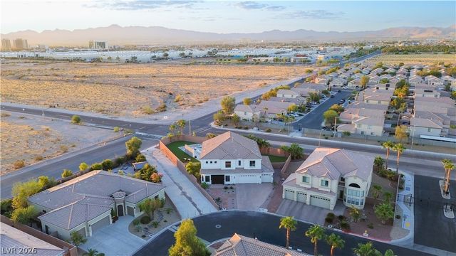 7614 Noche Oscura Circle, Las Vegas, NV 89139