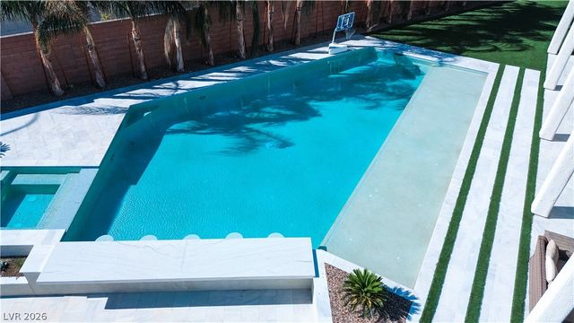 7614 Noche Oscura Circle, Las Vegas, NV 89139