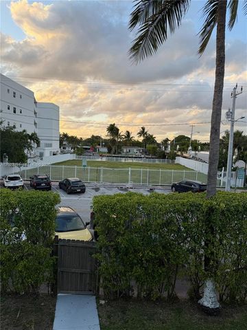 2200 Calais Dr 5, Miami Beach, FL 33141
