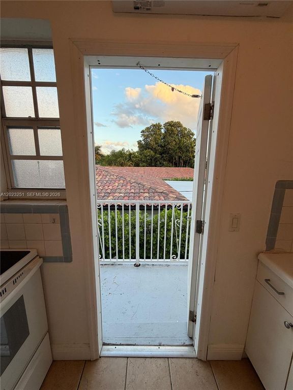 2200 Calais Dr 5, Miami Beach, FL 33141