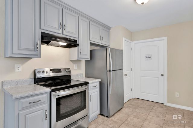 1013 E 23rd Avenue, Gulf Shores, AL 36542