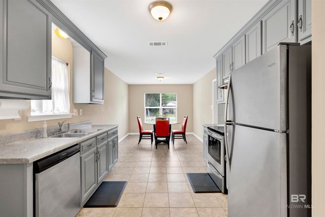 1013 E 23rd Avenue, Gulf Shores, AL 36542