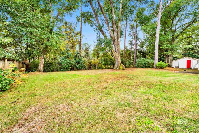 1013 E 23rd Avenue, Gulf Shores, AL 36542