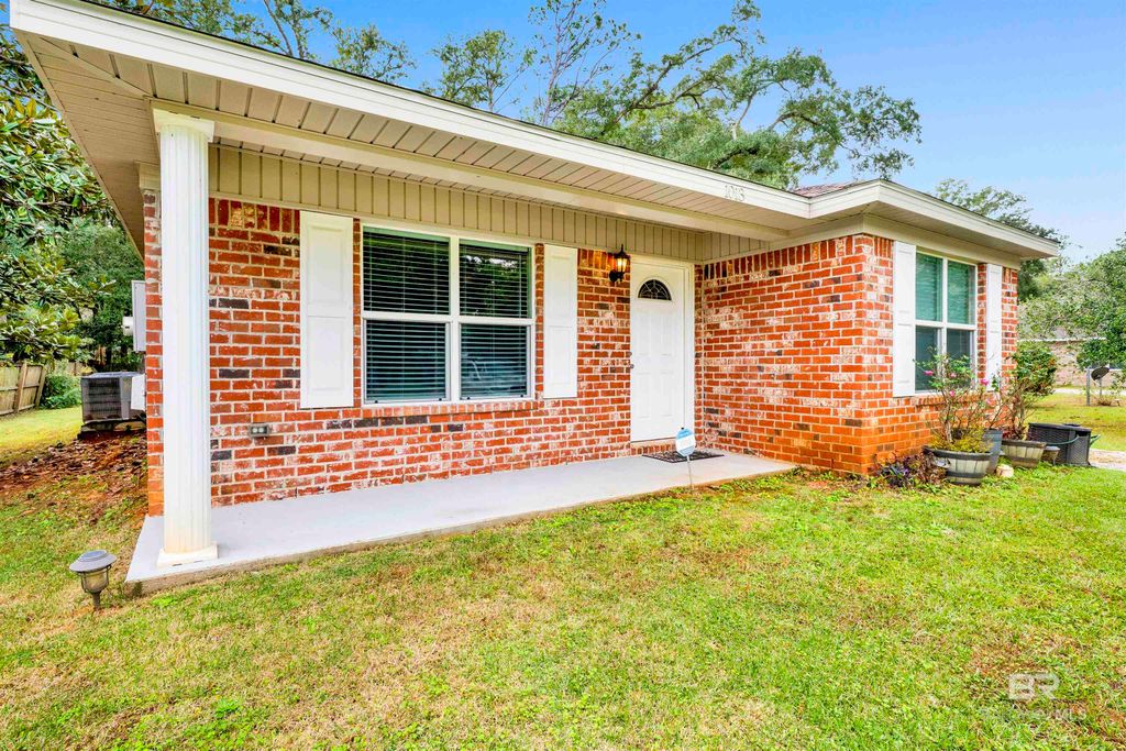 1013 E 23rd Avenue, Gulf Shores, AL 36542