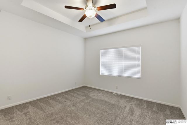 5903 N 183 Street, Elkhorn, NE 68022