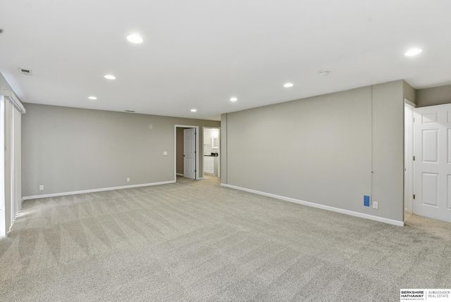 5903 N 183 Street, Elkhorn, NE 68022