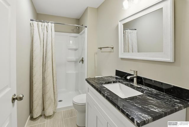 5903 N 183 Street, Elkhorn, NE 68022