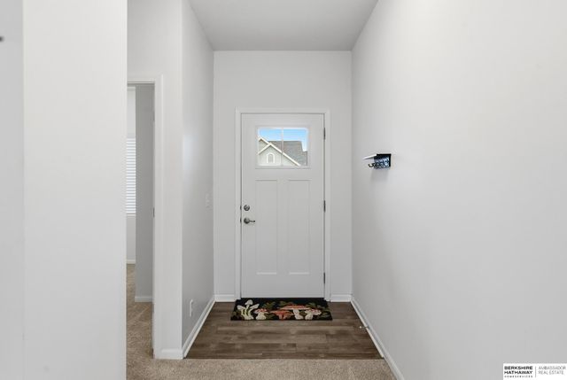 5903 N 183 Street, Elkhorn, NE 68022