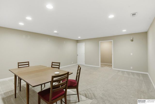 5903 N 183 Street, Elkhorn, NE 68022