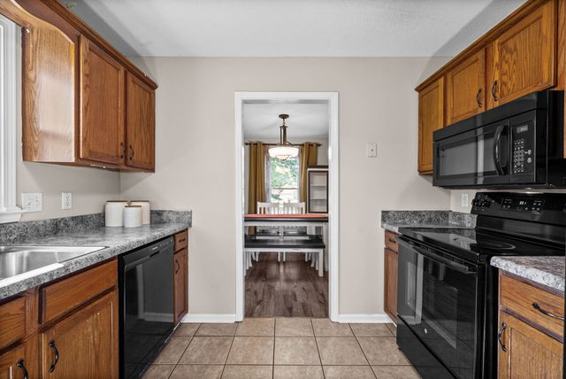 235 Short St, Clarksville, TN 37042