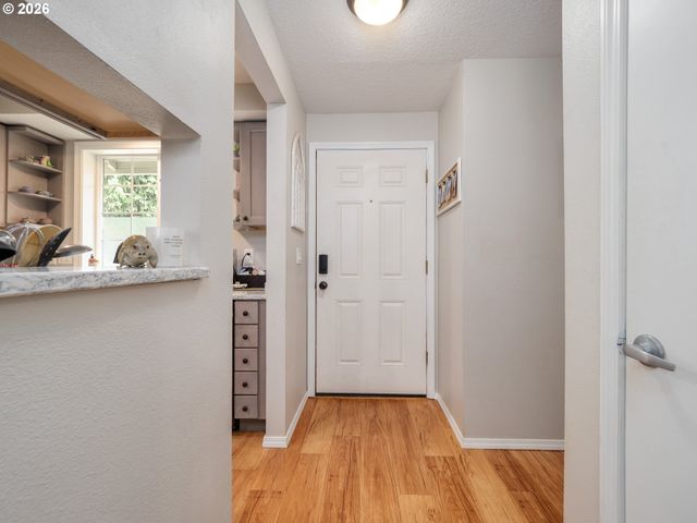 1002 W CHARLES St, Newberg, OR 97132