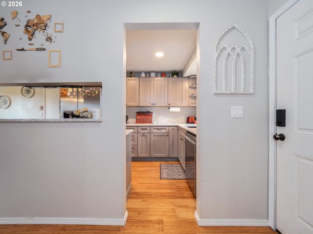 1002 W CHARLES St, Newberg, OR 97132