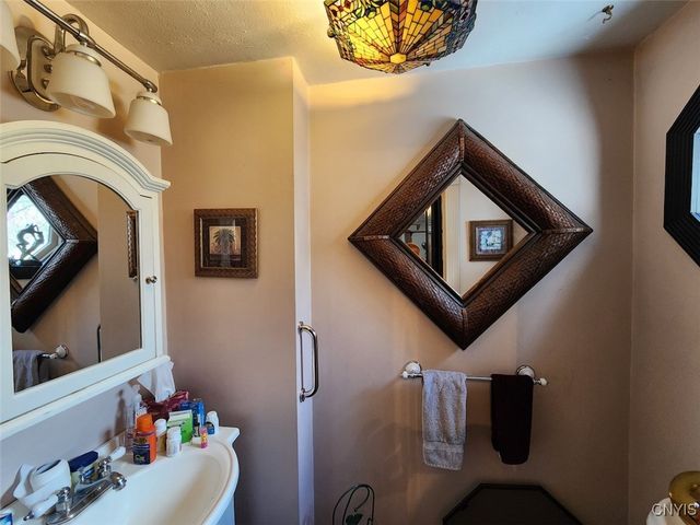 314 East Hinds Avenue, Sherrill, NY 13461