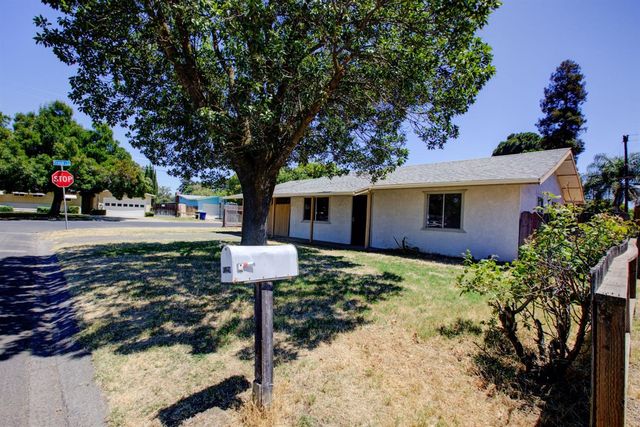 2354 Lambert St, Modesto, CA 95354