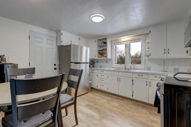 1325 S HARMON STREET, Appleton, WI 54915