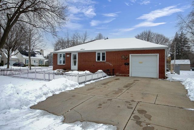 1325 S HARMON STREET, Appleton, WI 54915