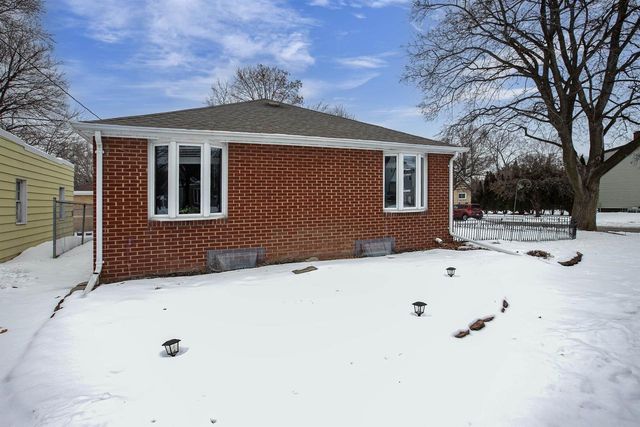 1325 S HARMON STREET, Appleton, WI 54915