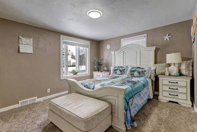 1325 S HARMON STREET, Appleton, WI 54915