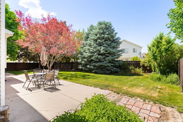 1003 E 1425 N, Layton, UT 84040