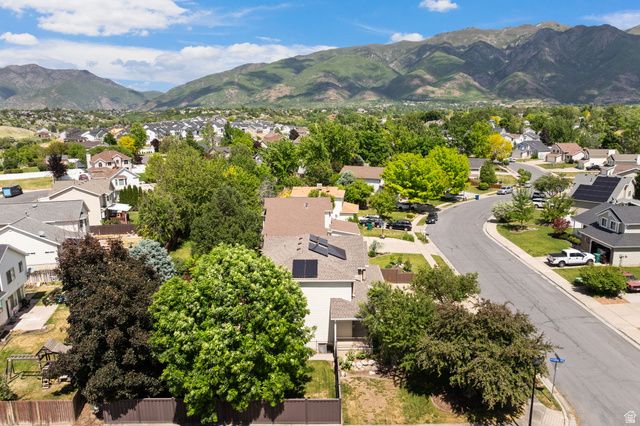 1003 E 1425 N, Layton, UT 84040