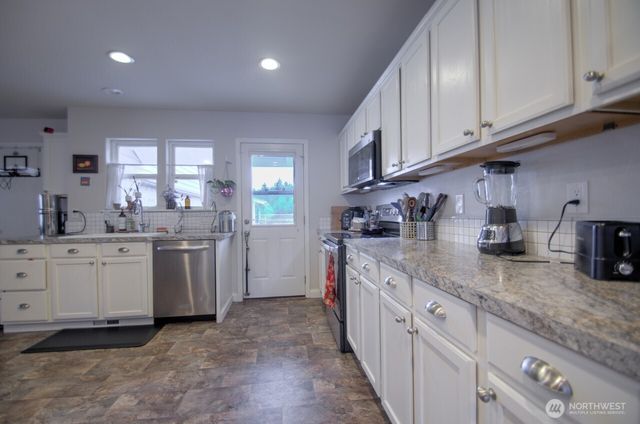 4136 Ingleside Loop SE, Lacey, WA 98503