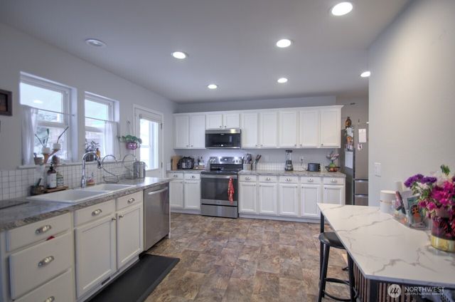 4136 Ingleside Loop SE, Lacey, WA 98503