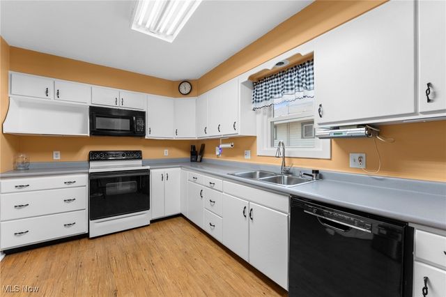 133 Hamilton Avenue, Lorain, OH 44052