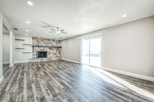 12027 S Brawley Avenue, Caruthers, CA 93609