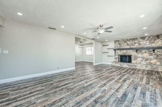 12027 S Brawley Avenue, Caruthers, CA 93609