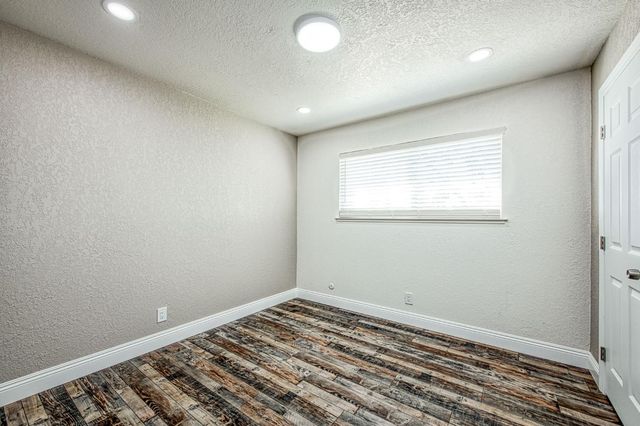 12027 S Brawley Avenue, Caruthers, CA 93609