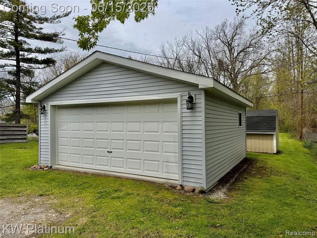 4654 Davidson Road, Smiths Creek, MI 48074