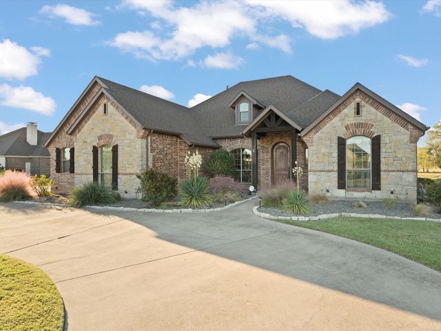 7710 Fall Creek Road, Terrell, TX 75160