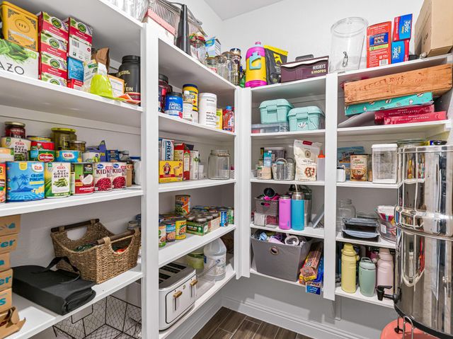 6715 Arrowbrook Cove Ln, Katy, TX 77493