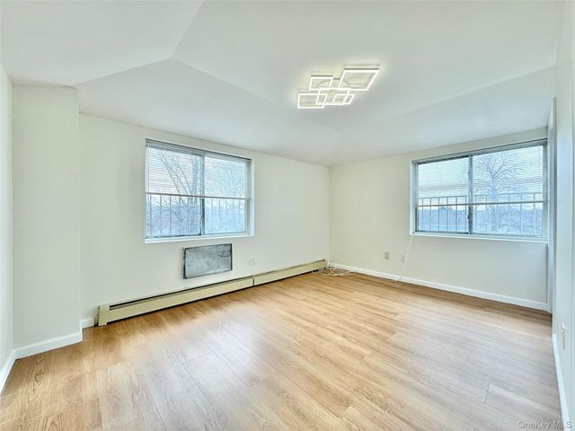 57-39 Mazeau Street 3rd Fl, Maspeth, NY 11378