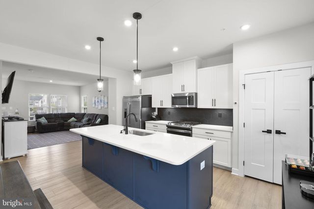 1713 AURORA WAY, Frederick, MD 21702
