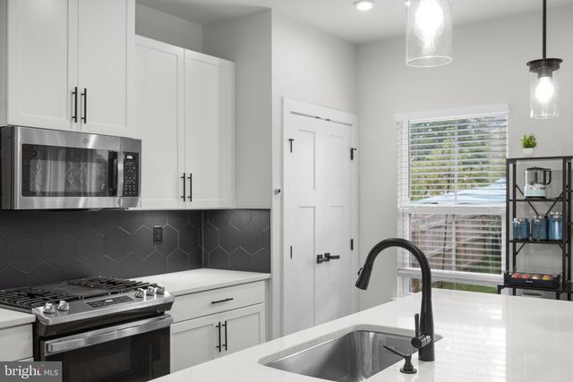 1713 AURORA WAY, Frederick, MD 21702