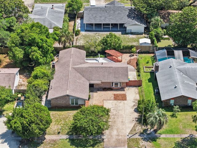 628 Mountain Drive, Destin, FL 32541