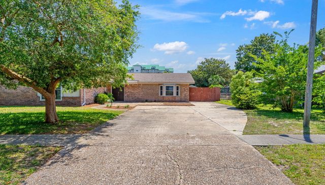628 Mountain Drive, Destin, FL 32541