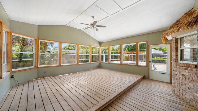 628 Mountain Drive, Destin, FL 32541