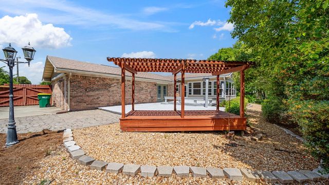 628 Mountain Drive, Destin, FL 32541