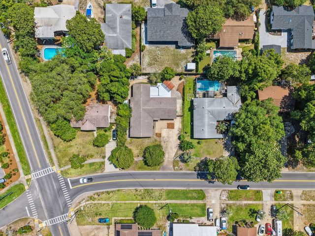 628 Mountain Drive, Destin, FL 32541