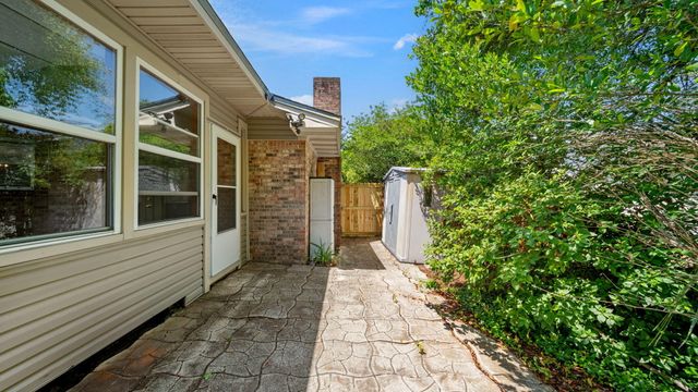628 Mountain Drive, Destin, FL 32541