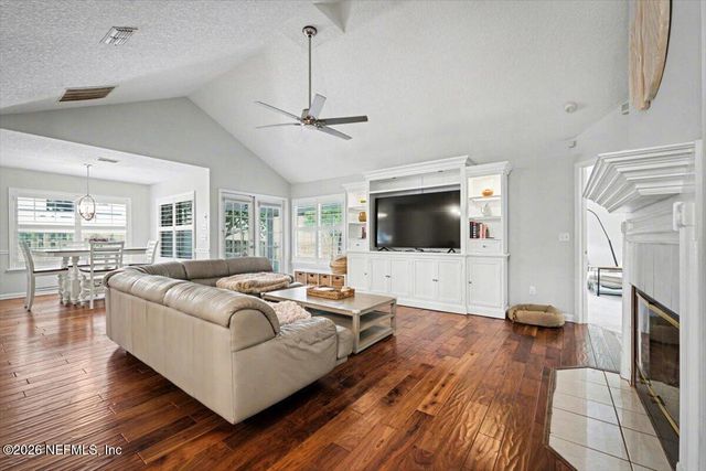 8258 SHADE TREE Court, Jacksonville, FL 32256