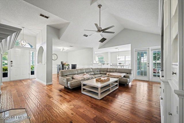 8258 SHADE TREE Court, Jacksonville, FL 32256