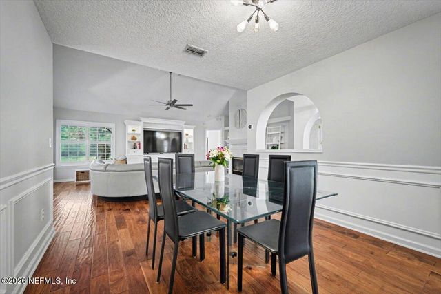 8258 SHADE TREE Court, Jacksonville, FL 32256