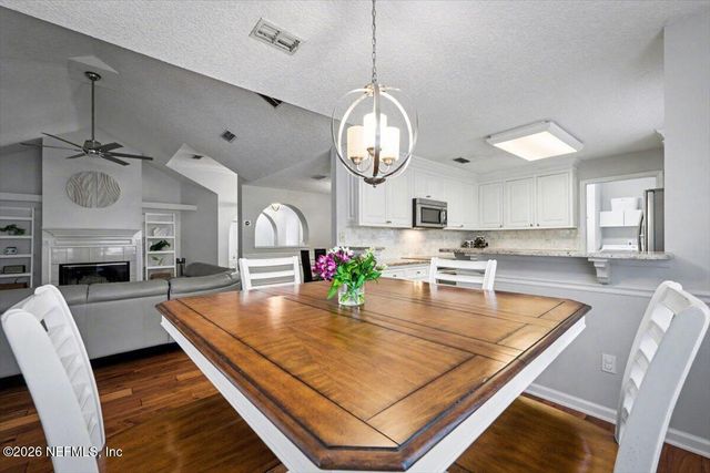 8258 SHADE TREE Court, Jacksonville, FL 32256