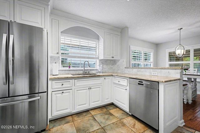 8258 SHADE TREE Court, Jacksonville, FL 32256