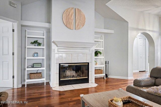 8258 SHADE TREE Court, Jacksonville, FL 32256