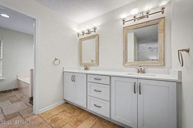 8258 SHADE TREE Court, Jacksonville, FL 32256